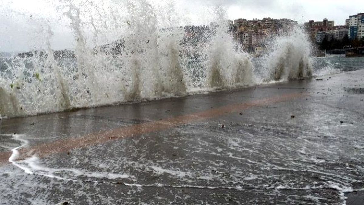 Çanakkale\'de Feribot Seferleri Durdu