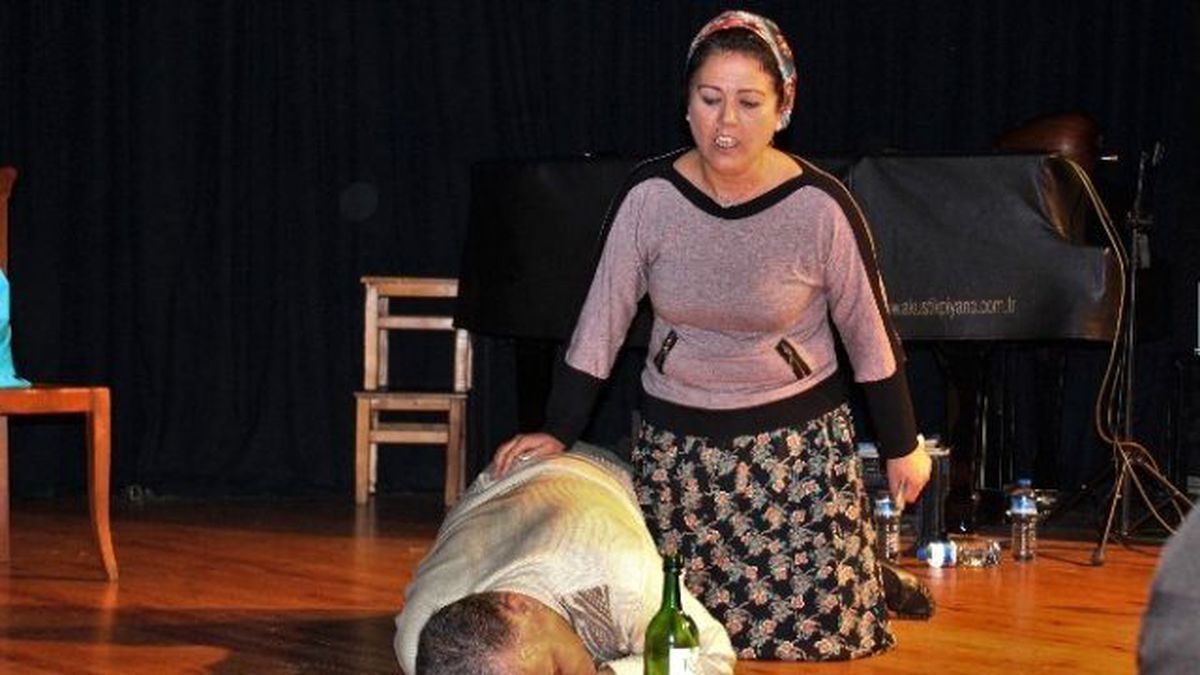 CHP'li Kadın Kolları Başkanı'ndan, AK Parti'ye Oy Verenlere Hakaret