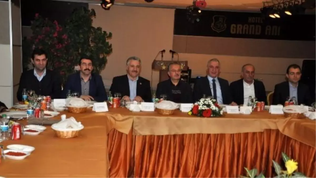 Kars Valisi ve Milletvekilleri Osb Yöneticileriyle Buluştu