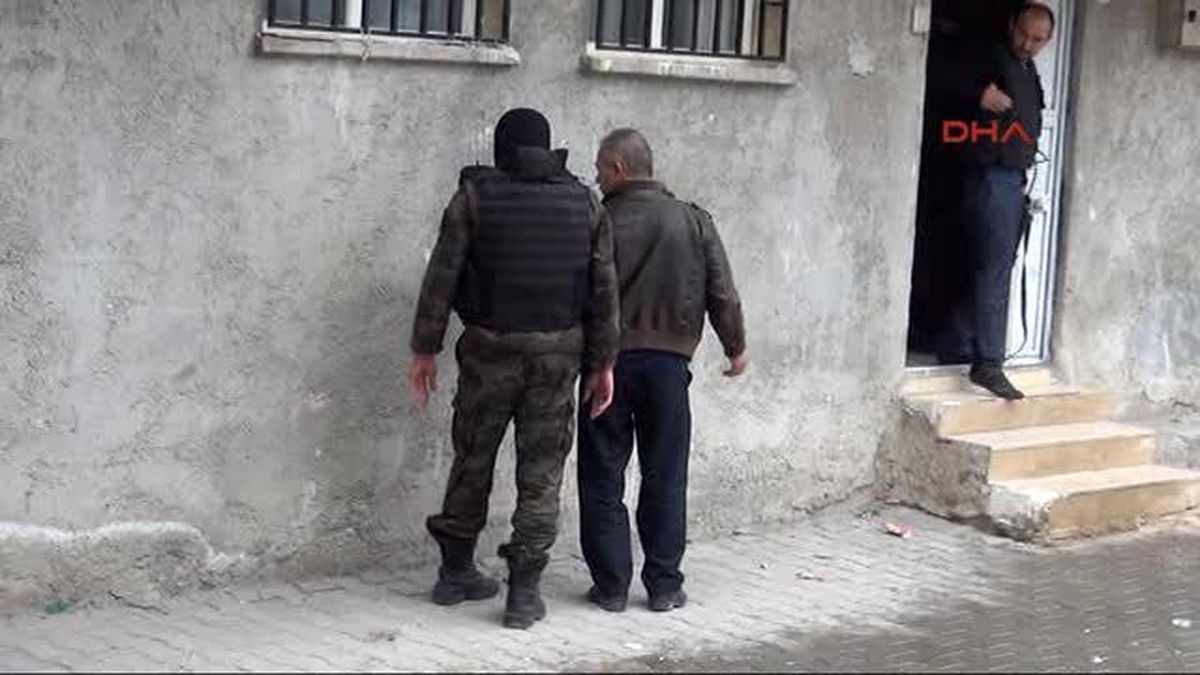 Şanlıurfa?da Terör\' Operasyonu: 3 Gözaltı