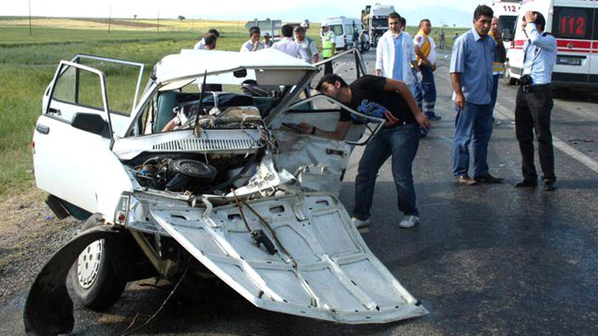 Sigorta Şirketleri 'Zorla Trafik Sigortası' Satacak