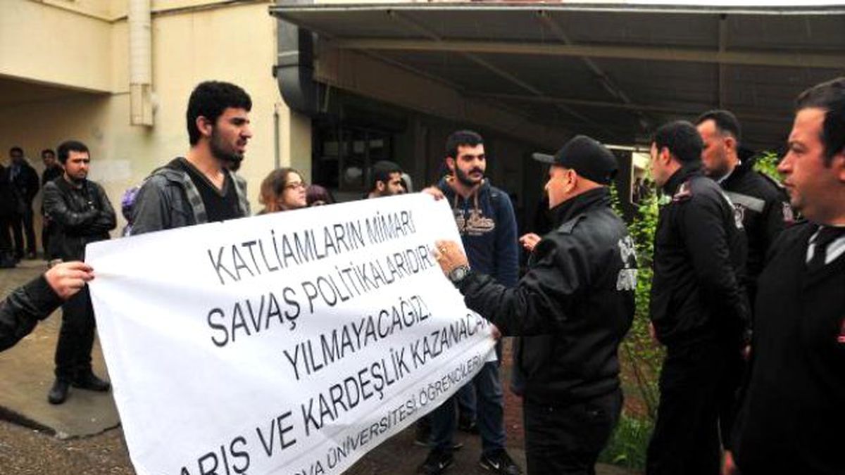 Üniversitede Bombalı Saldırı Protestosuna İzin Verilmedi