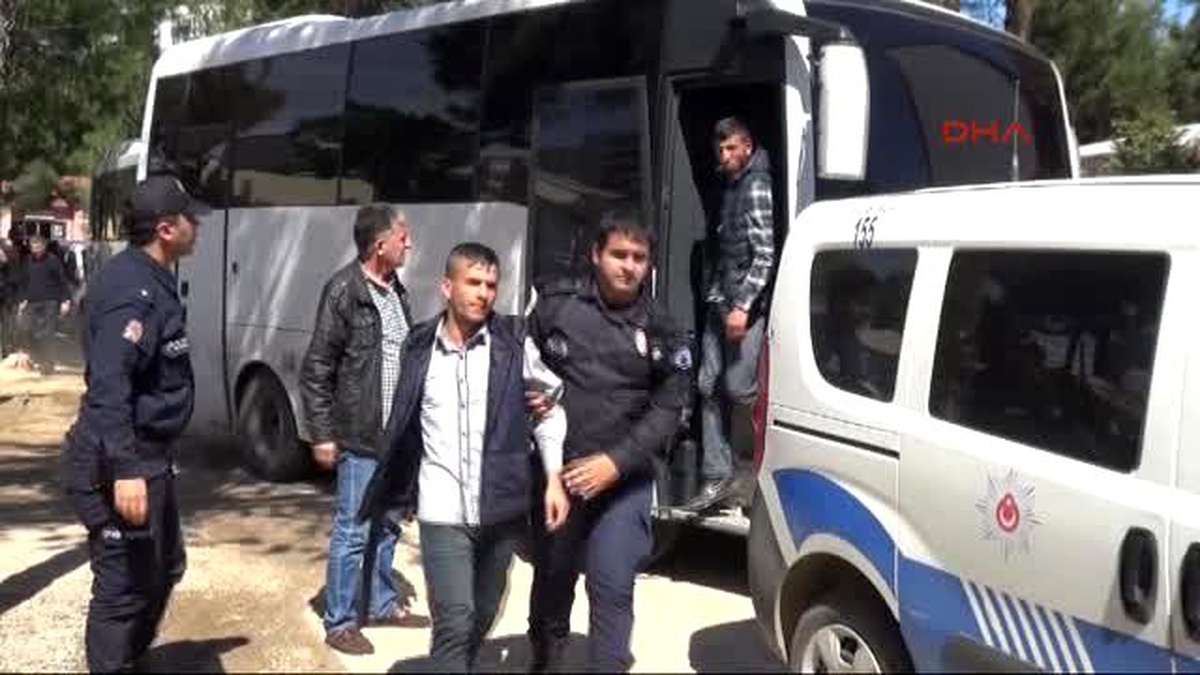 Adana\'da PKK Yandaşları Adliyeye Sevk Edildi