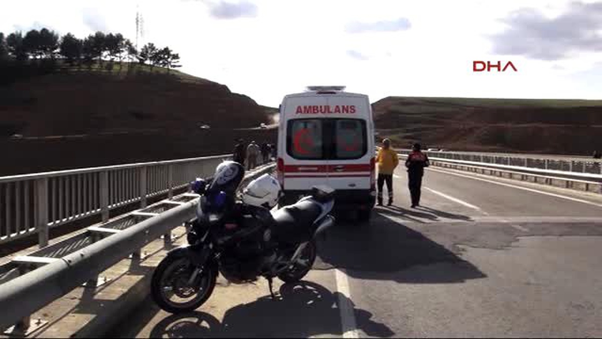 Adıyaman Köprüye Çıkan Genç Kızı Sürücüler İkna Etti