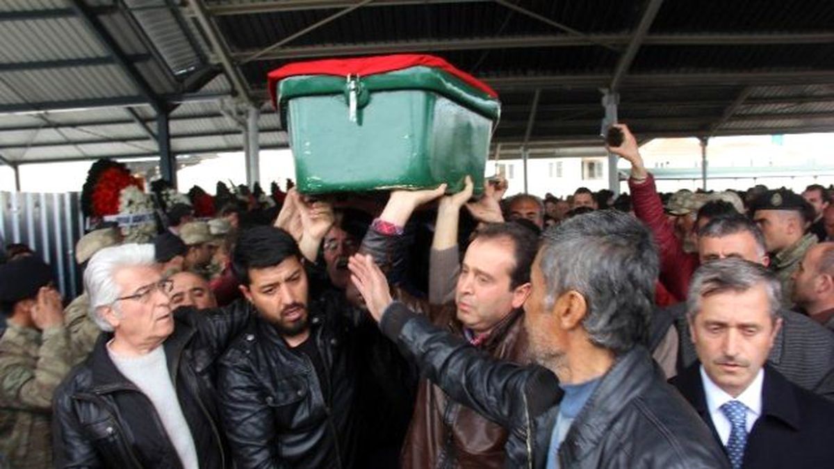 Ankara'daki Bombalı Saldırıda Ölen Ozancan Akkuş, Dualarla Son Yolculuğuna Uğurlandı