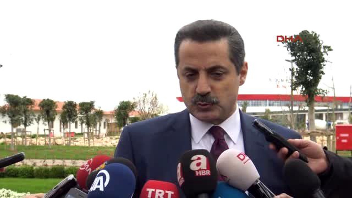 Antalya Bakan Çelik\'ten Rusya\'ya Çağrı: Yürekli Olan \'Şu Uçak İşini Tartışalım\' Der