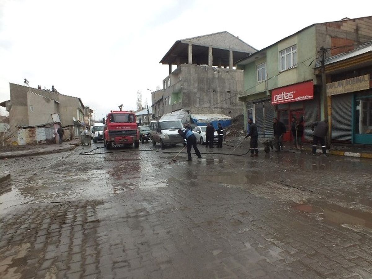 Bahar Temizliği Tüm Hızıyla Başladı
