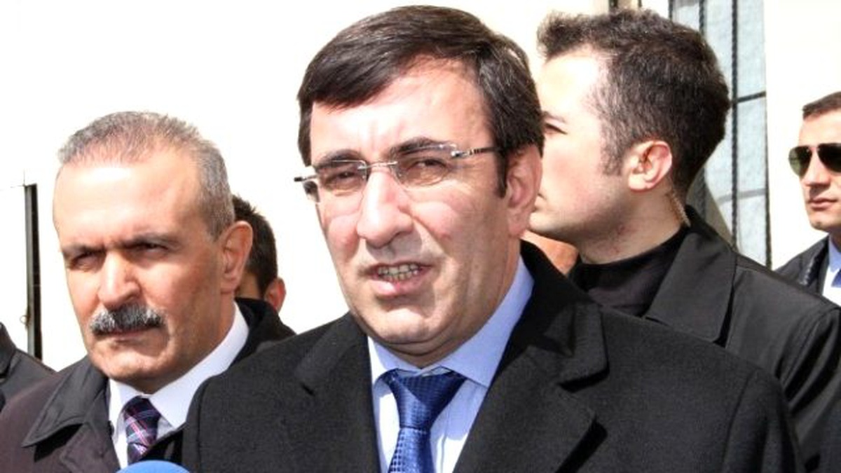 Bakan Yılmaz\'ın Van Ziyareti