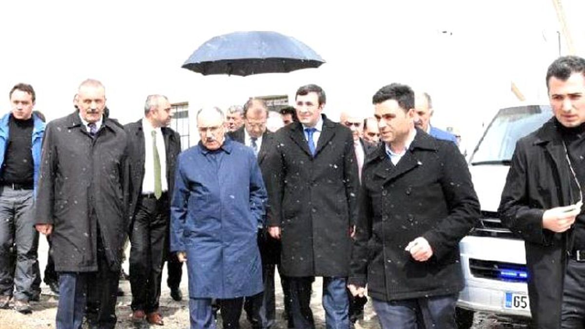 Bakan Yılmaz, Van Tekstil Kentte İncelemelerde Bulundu