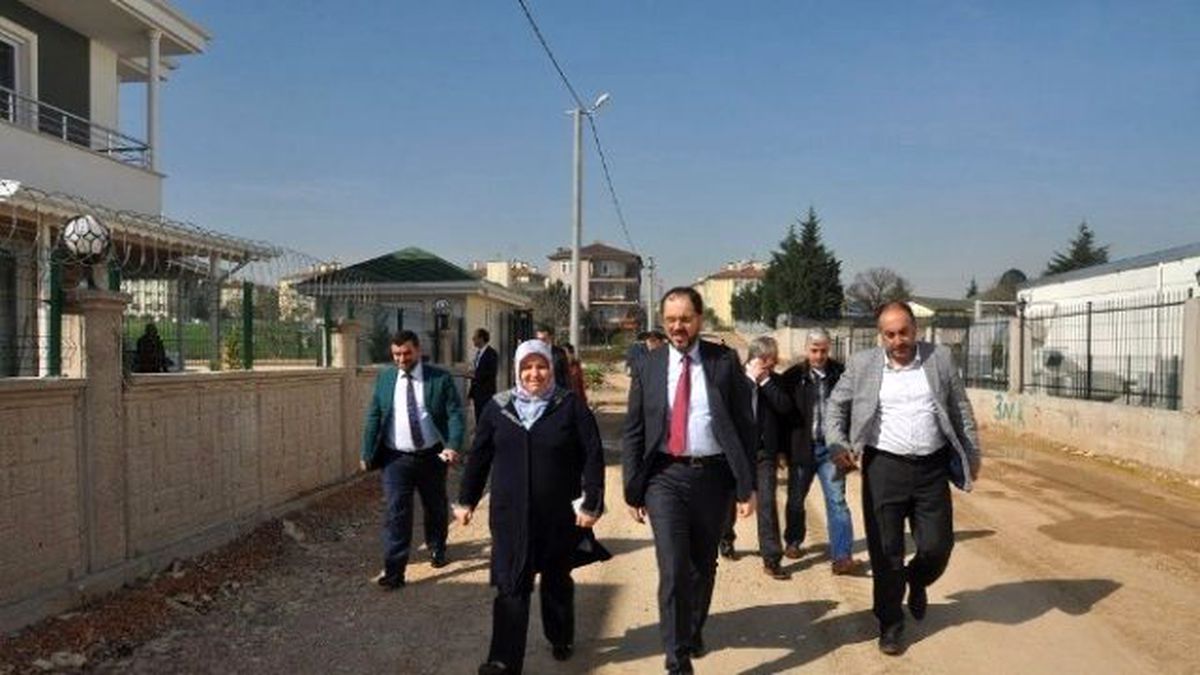 Başiskele\'ye Modern Yollar Kazandırılmaya Devam Ediliyor