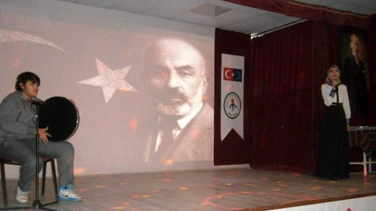 Bolvadin\'de "İstiklal Marşının Kabulü ve Mehmet Akif Ersoy"U Anma Etkinliği
