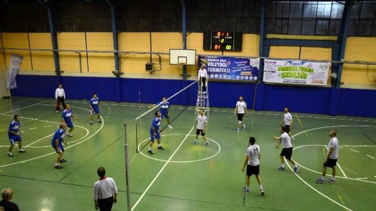 Bozüyük Belediyesi Kurumlar Arası Voleybol Turnuvası Başladı