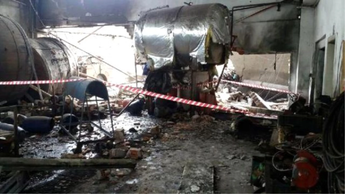 Bursa\'da Fabrikada Buhar Kazanı Patladı: 1 İşçi Öldü