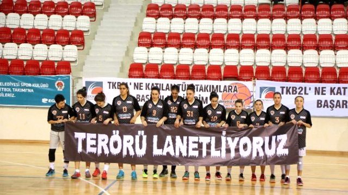 Çekmeköy Belediyesi Kadın Basketbol Takımı, Dostluk Spor\'u Mağlup Etti