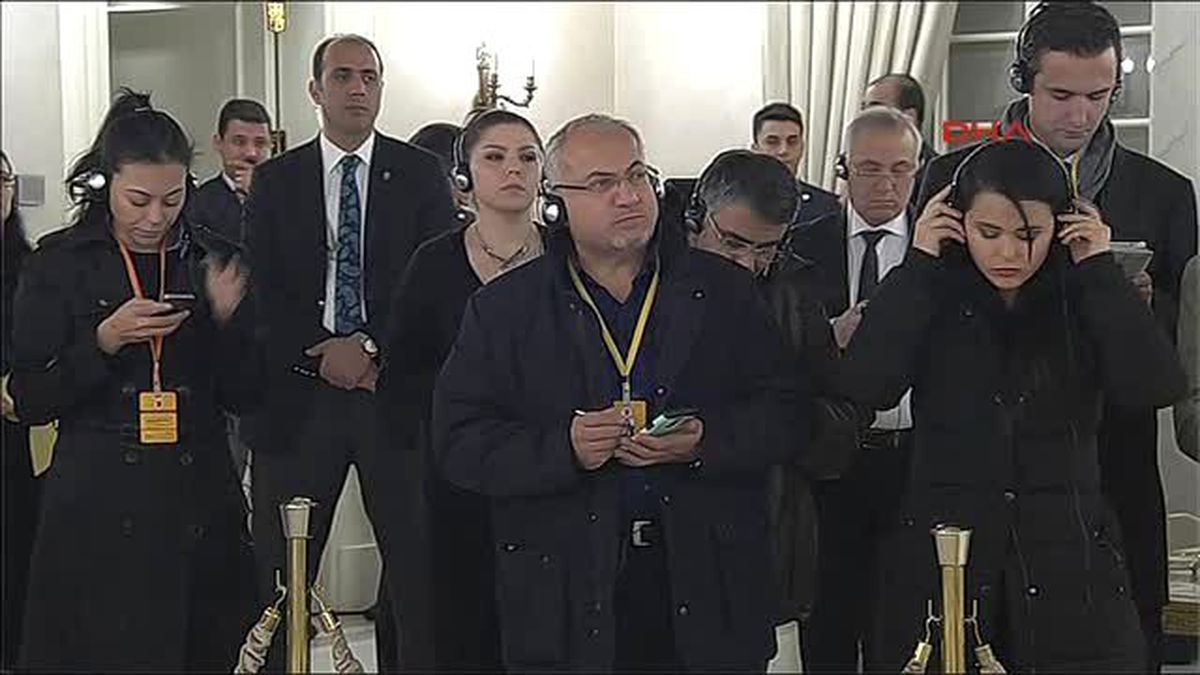Davutoğlu, AB Konseyi Başkanı Tusk ile Ortak Basın Toplantısında Konuştu 2-