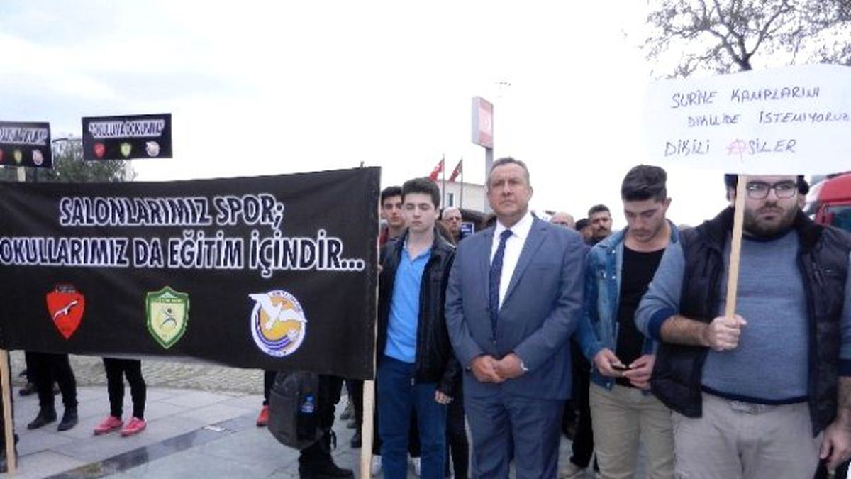 Dikili\'de Mülteci Sorunu Büyüyor