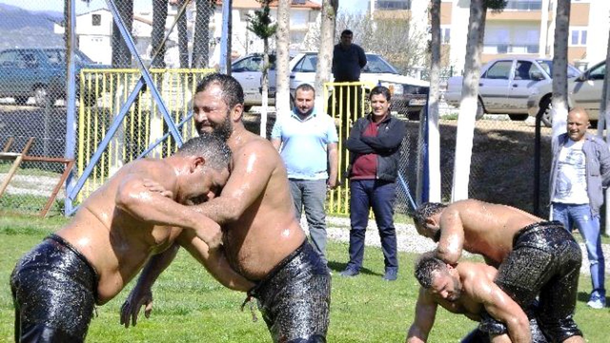 Döşemealtı\'nın Güreşçileri Tempo Arttırdı