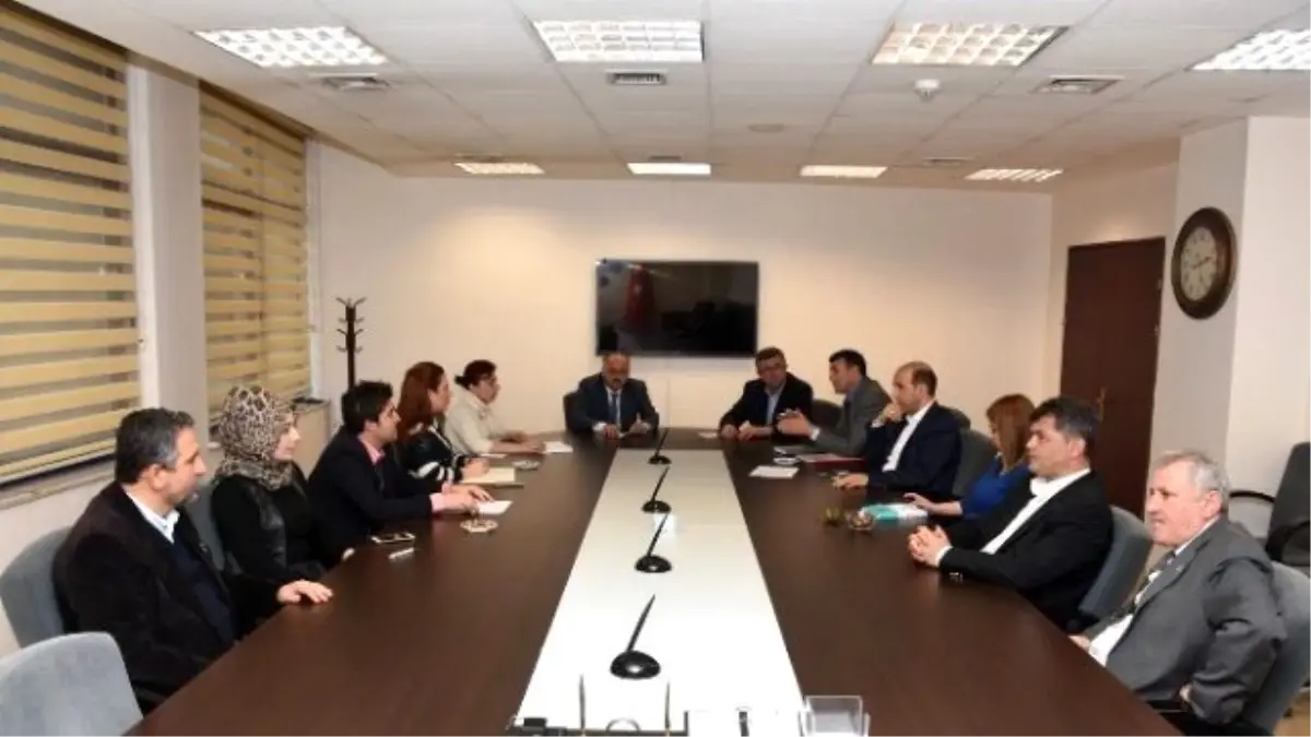 Düzce Belediyesi Beyaz Masa Yeniden Yapılandırılıyor