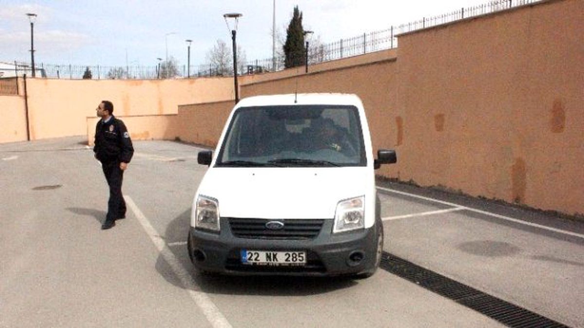 Edirne\'de Hdp Binasına Silahlı Saldırıda Bulunan Zanlı Tutuklandı
