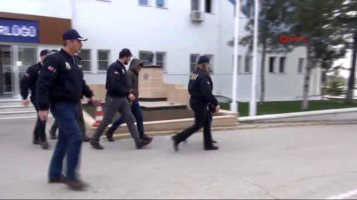 Edirne\'de Terör Örgütü Propagandasına 4 Gözaltı