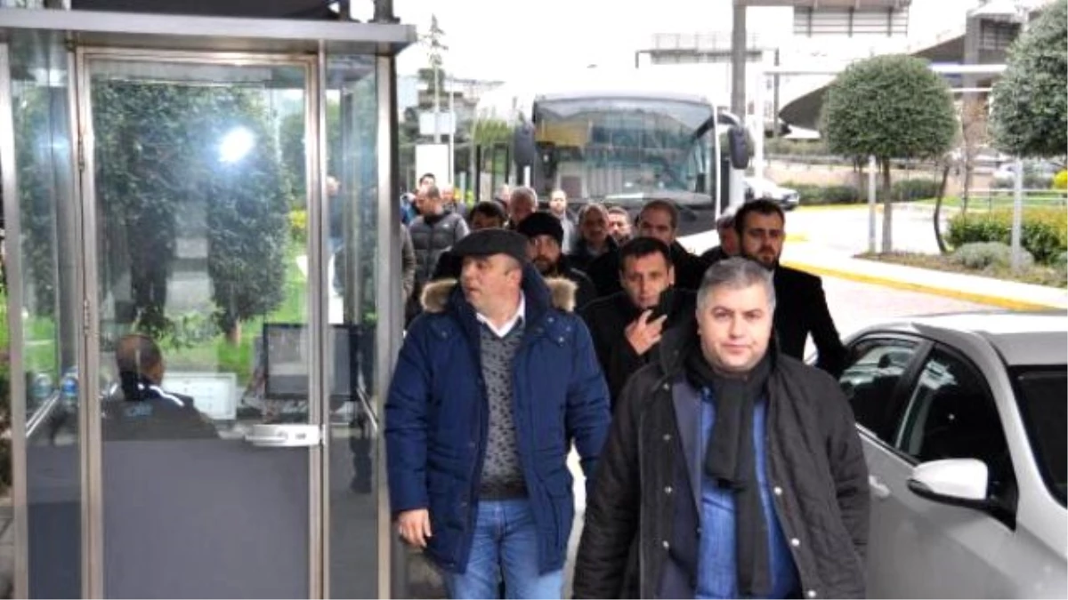 Galatasaraylı Futbolcu, Yönetici ve Florya Çalışanları Umut Bulut \'Un Babasının Cenazesi İçin...