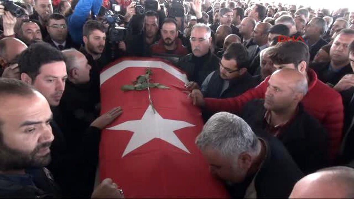 Gaziantep Ankara\'daki Bombalı Terör Saldırısında Yaşamını Yitiren ODTÜ\'lü Ozancan Akkuş Son...