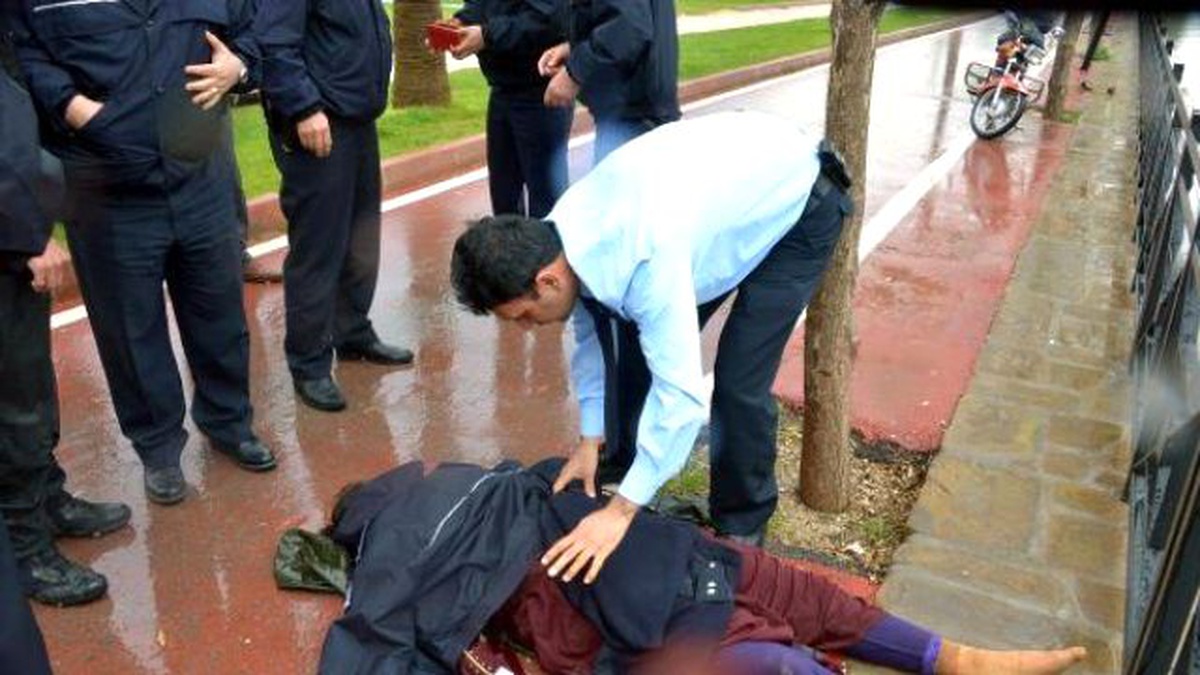 İntihardan Kurtarılan Kadına Polis Suni Teneffüs Yaptı