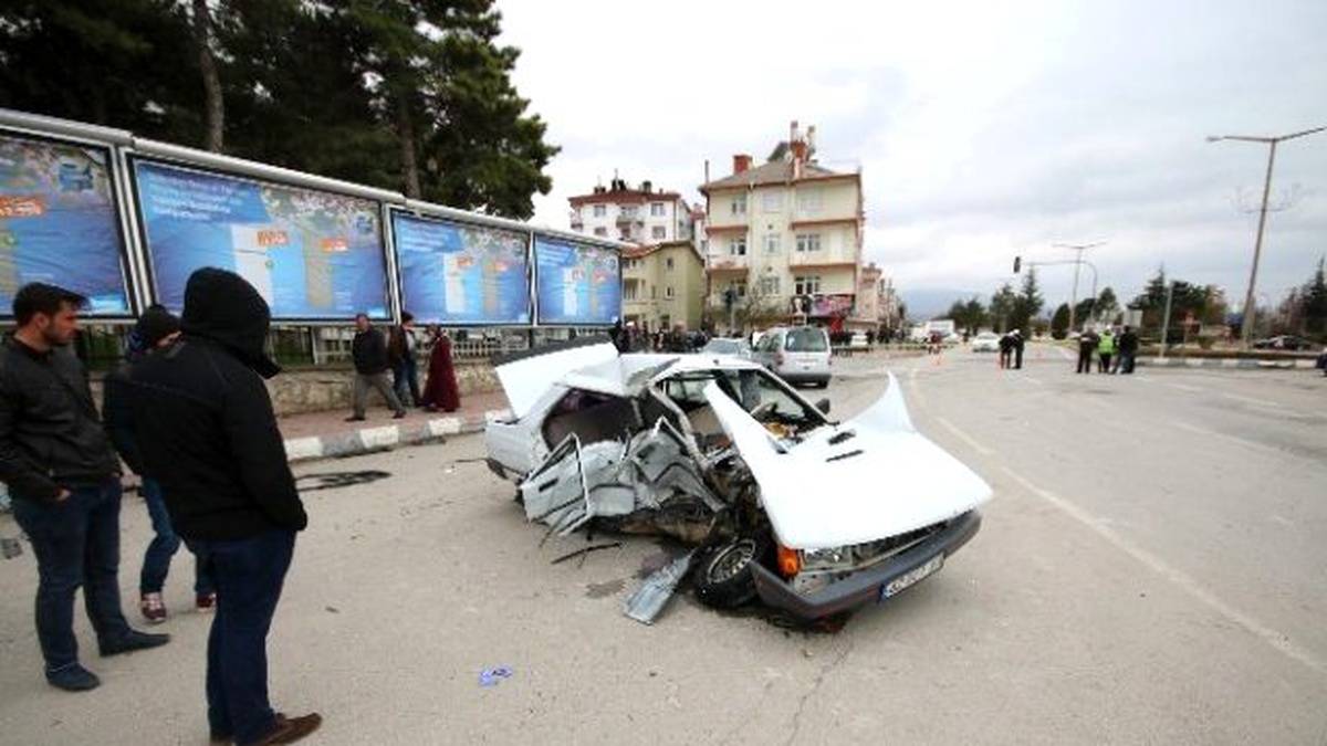 Konya\'da Zincirleme Kaza: 1 Ölü, 3 Yaralı