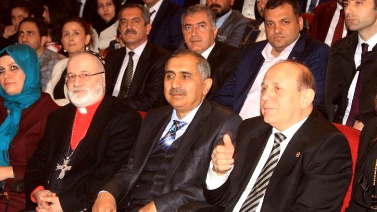 Mardin\'de \'Yeni Anayasa ve Başkanlık Sistemi\' Konferansı