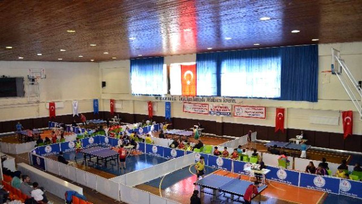 Masa Tenisi Müsabakaları Başladı