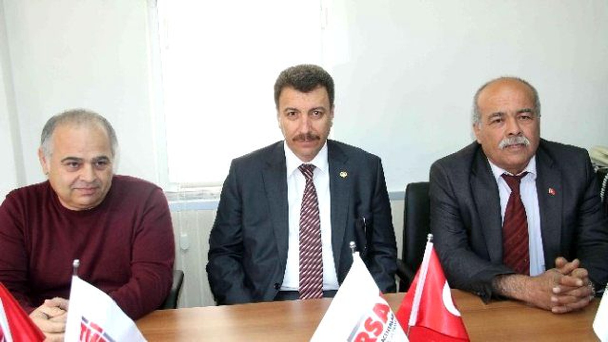 MHP\'li Erdoğan Turizmcilerin Sorunlarını Dinledi