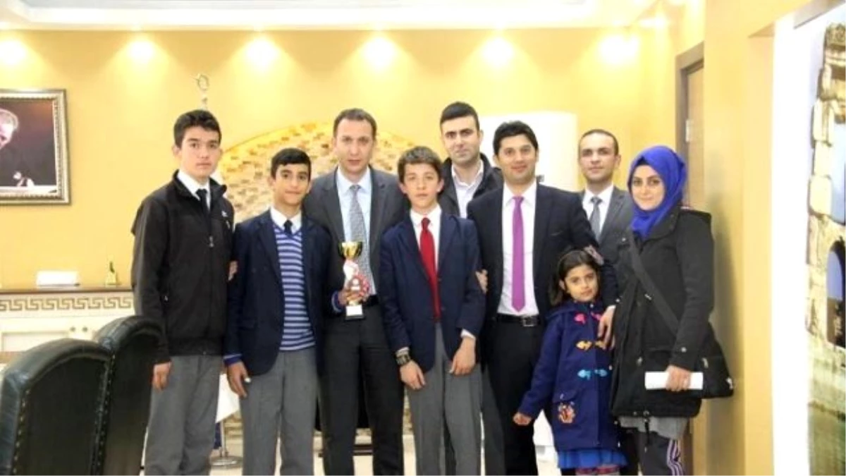 Namık Kemal Ortaokulu\'ndan Belediye Başkanı Açıkel\'e Teşekkür Ziyareti