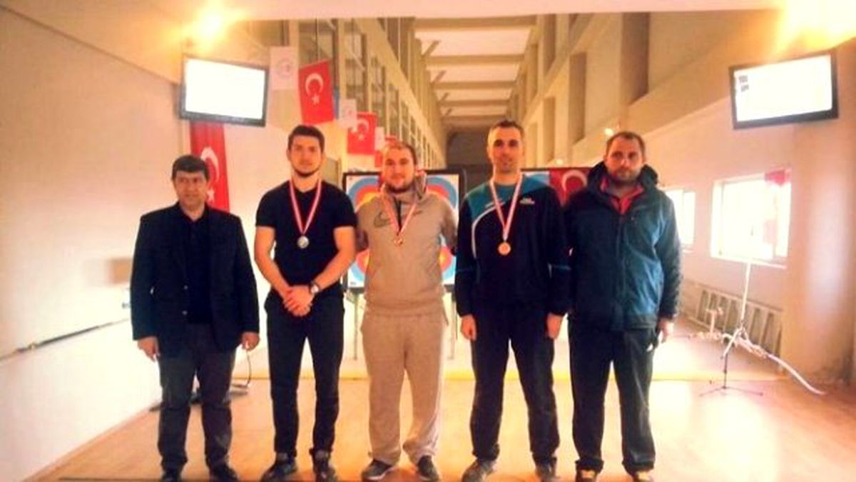Oklar Hedefi Kurtuluş İçin Vurdu