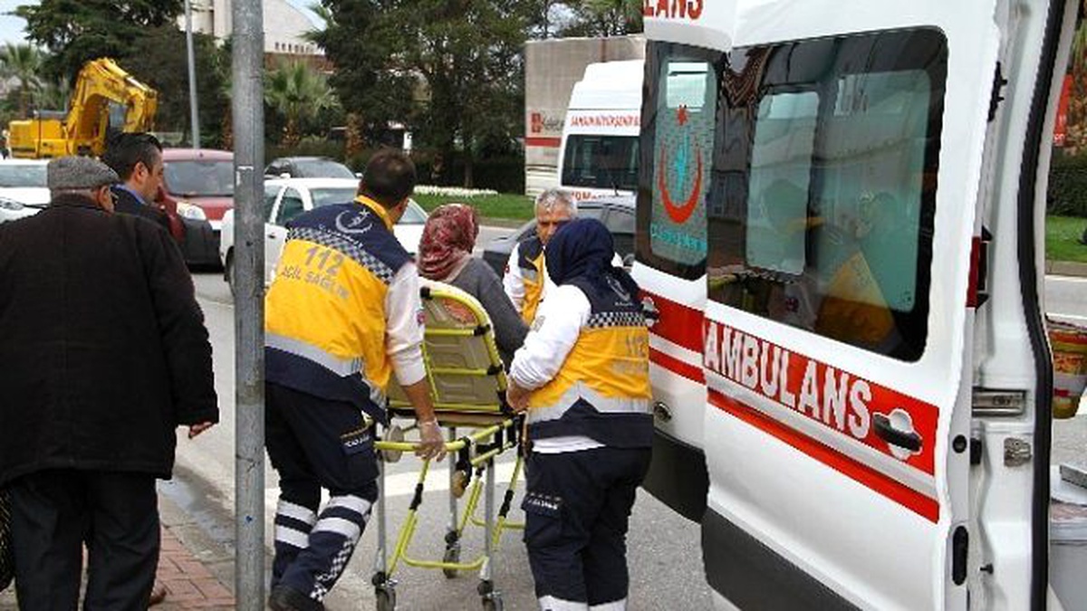 Otomobilin Çarptığı Yaya Yaralandı
