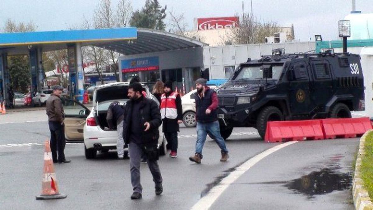 Polis, İstanbul\'a Giren Araçları Didik Didik Aradı