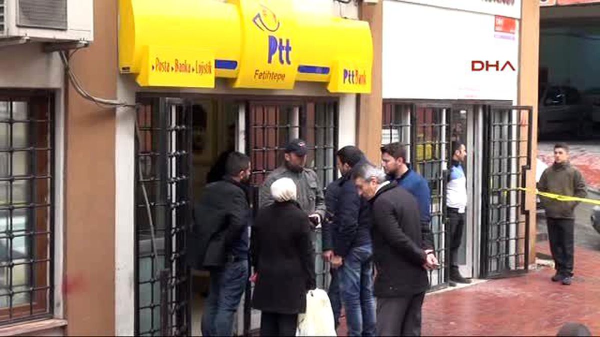 PTT\'deki Silahlı Soygun Kamerada