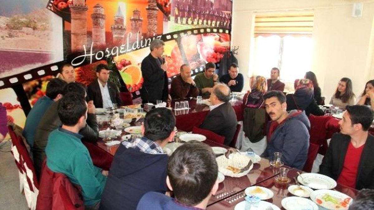 Vali Çınar Öğretmenlerle Bir Araya Geldi