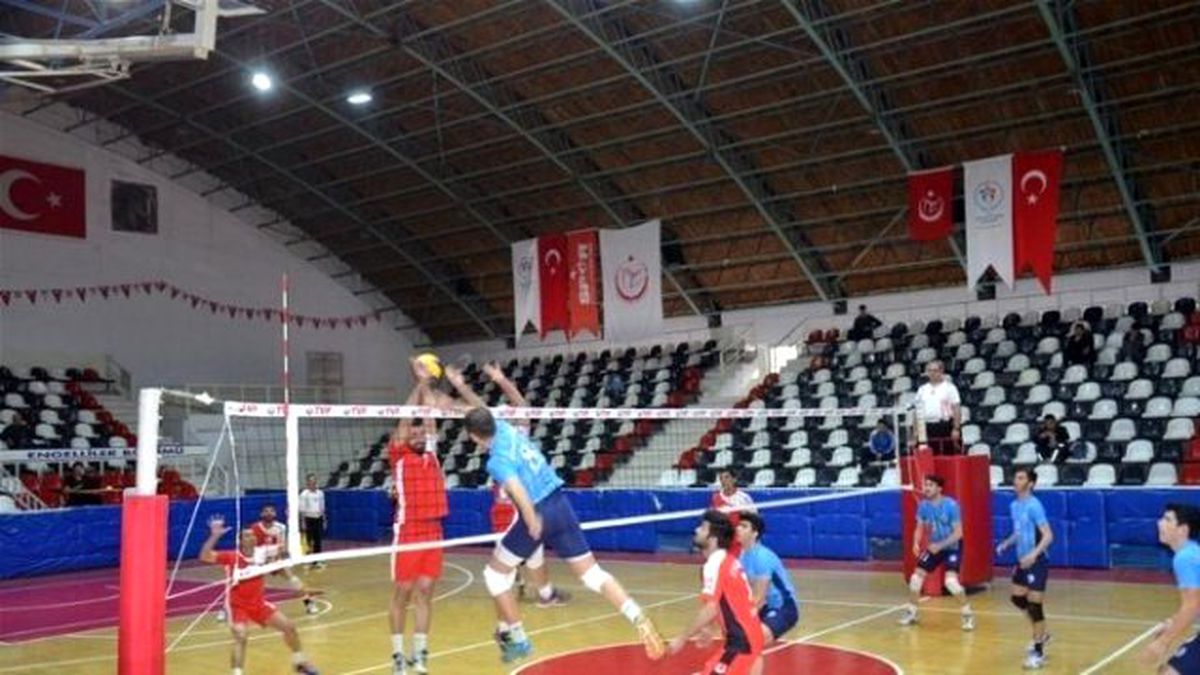 3. Lig Erkekler Yarı Final Müsabakaları Devam Ediyor