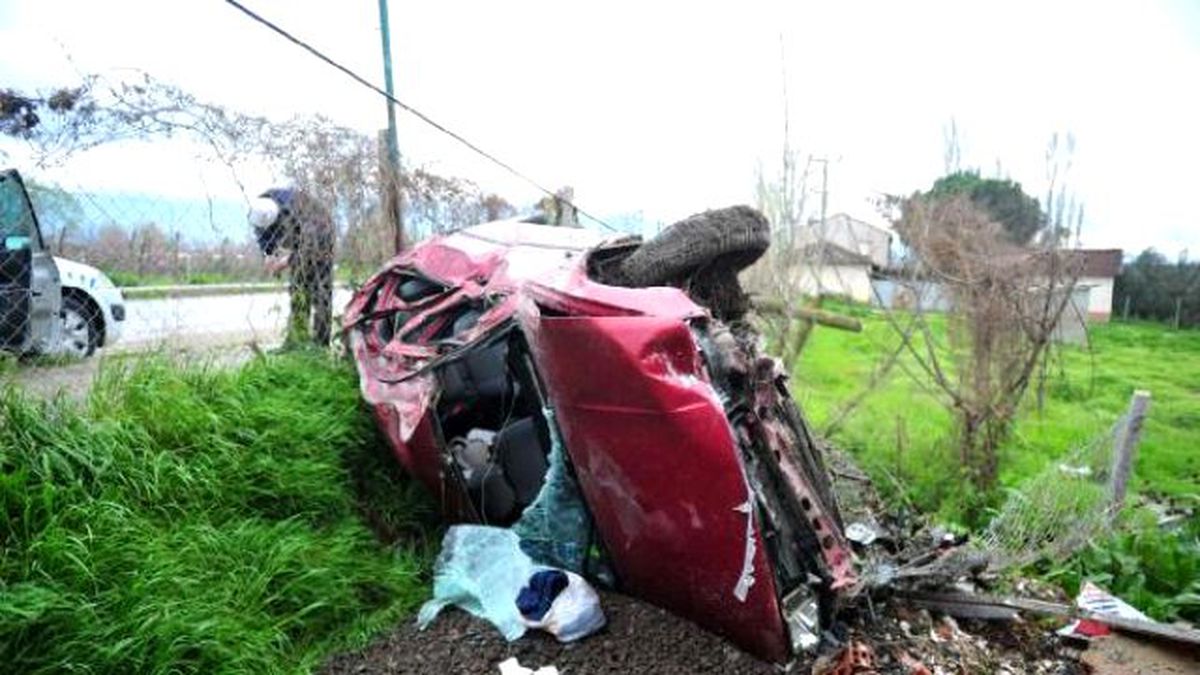 4 Saat Yaralı Halde Otomobilde Kurtarılmayı Bekledi