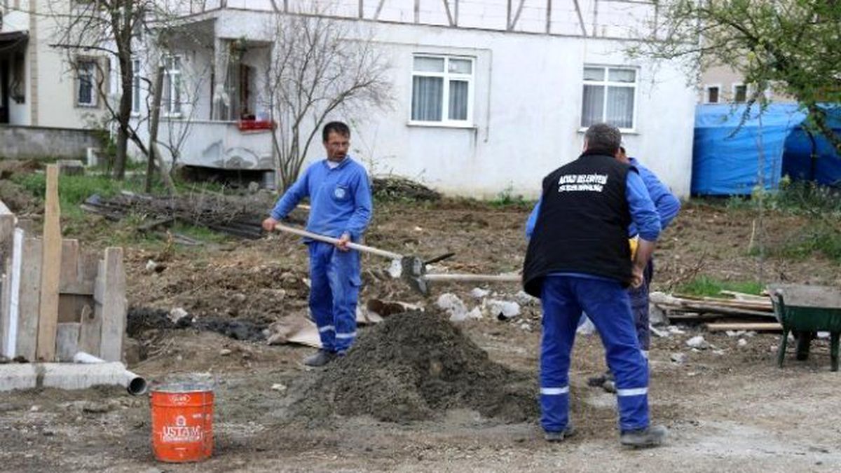 Akyazı\'da Alt Yapı Çalışmaları Devam Ediyor