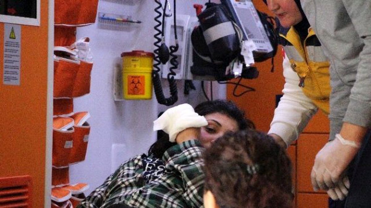 Aldatıldığını Düşünen Kadın Gürcü Kadının Evini Bastı
