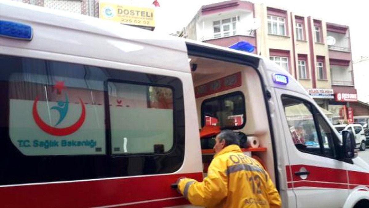 Alevlerin Arasında Kalan 5 Yaşındaki Oğlunu Kurtardı