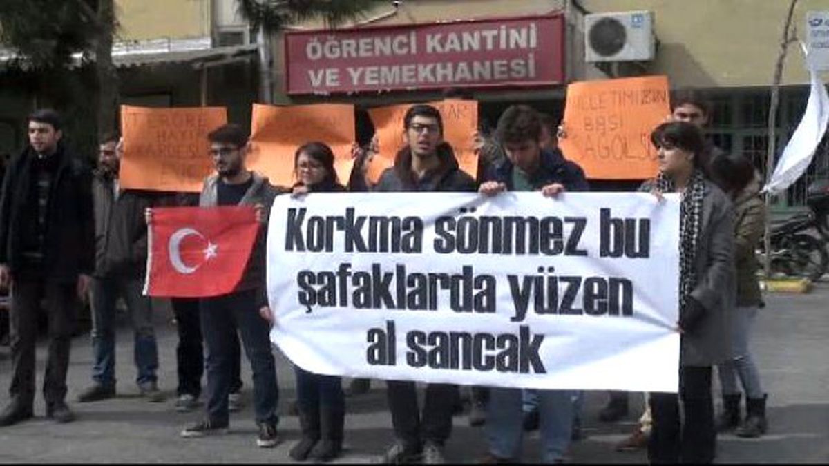 Ankara\'daki Terör Saldırılarına Çapa\'da Protesto