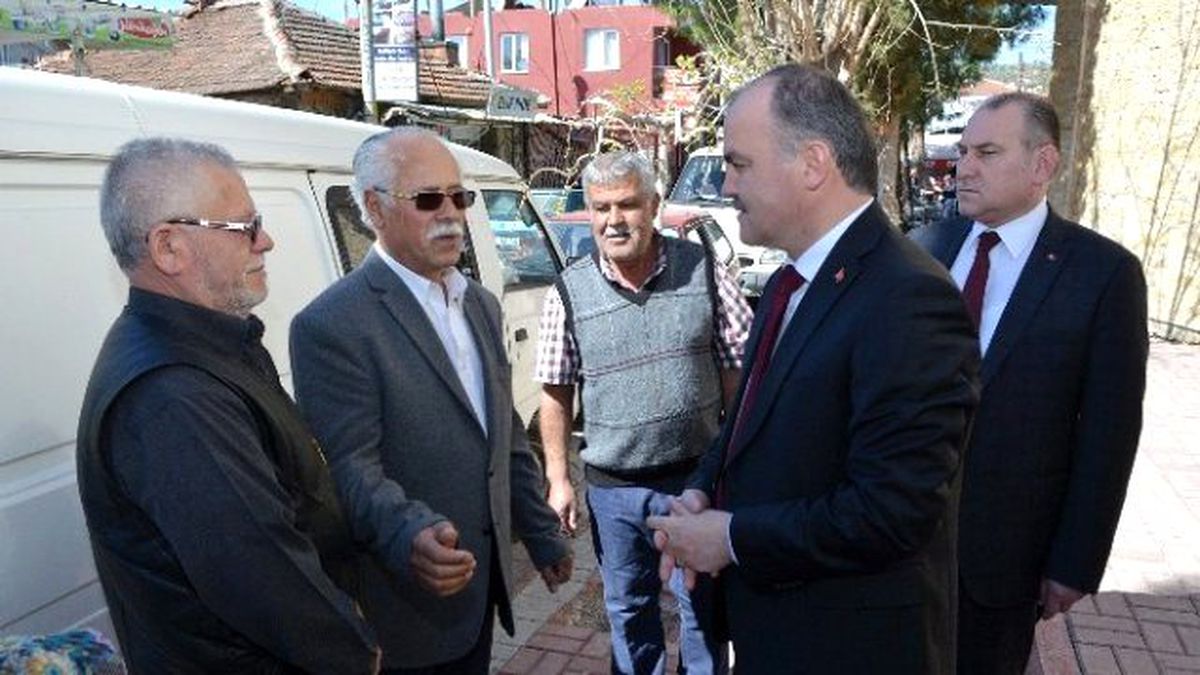Başkan Gürlesin Karahayıt Mahallesi\'nde İncelemelerde Bulundu