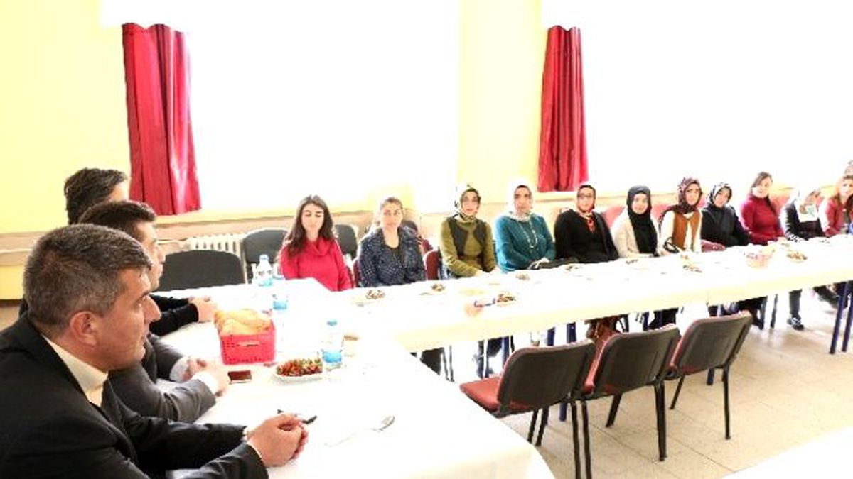 Boğazlıyan\'da Stajyer ve Danışman Öğretmenler Bir Araya Geldi