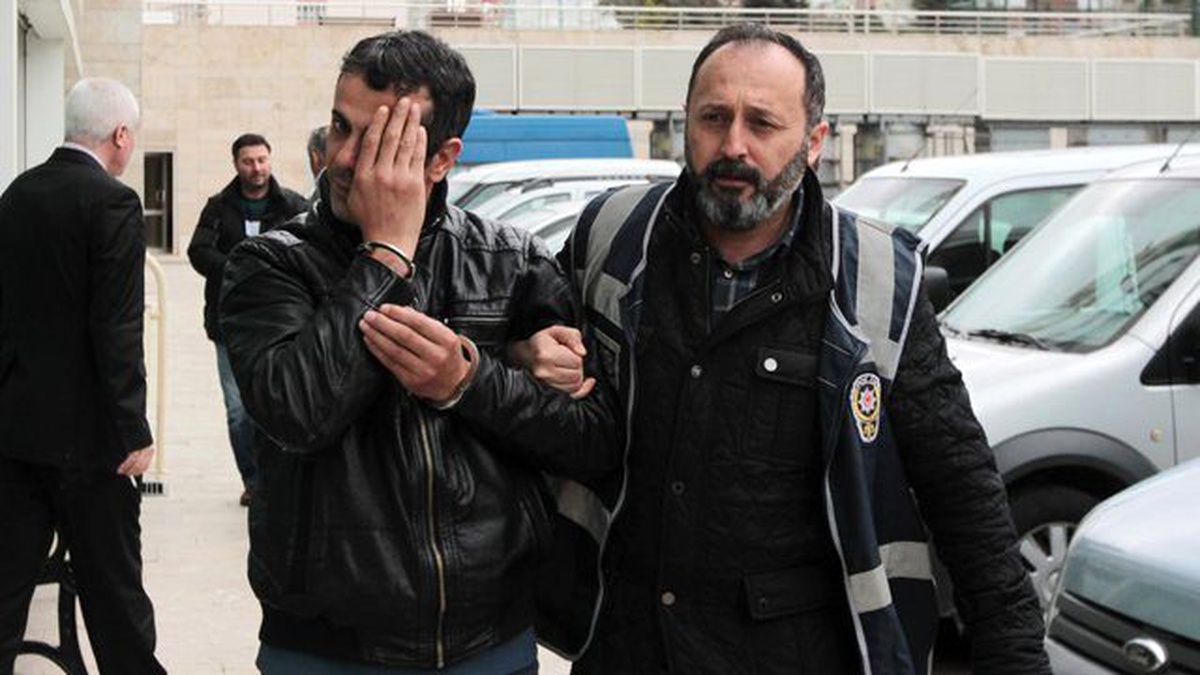 Çaldığı Otomobilde Uyuyakalınca Yakalandı