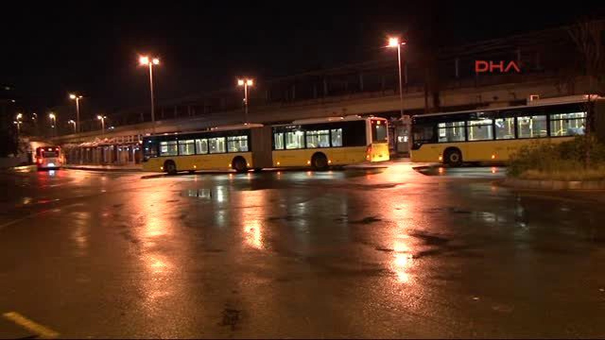 Çantasında Uyuşturucu ile Metrobüs Çıkışında Yakalandı