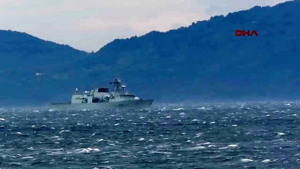 Ege\'deki NATO Devriyesine Katılan Kanada Gemisi Ayvacık Sahillerinde