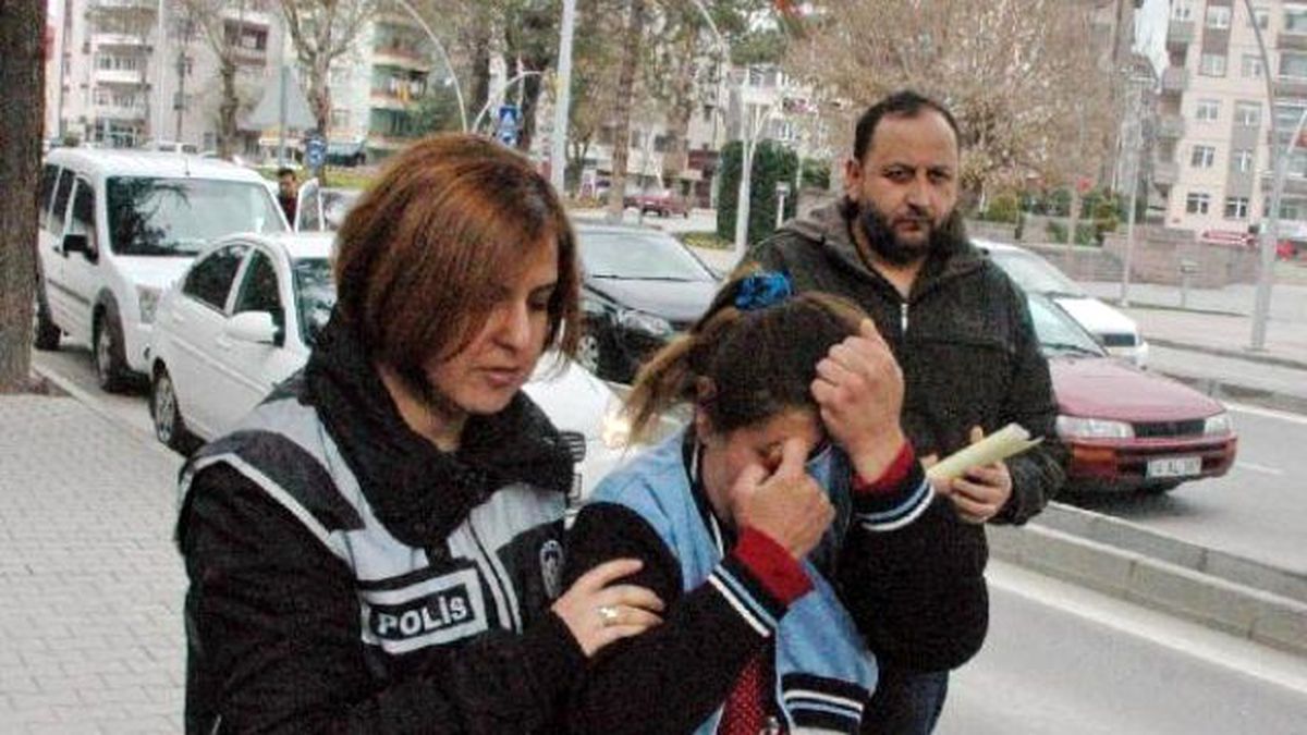 Evde Hırsızlık Yapan İki Kadına Suçüstü