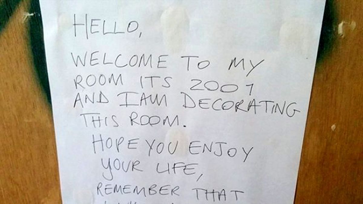 Evinde Tadilat Yapan Adam, 15 Sene Öncesine Ait Not Buldu